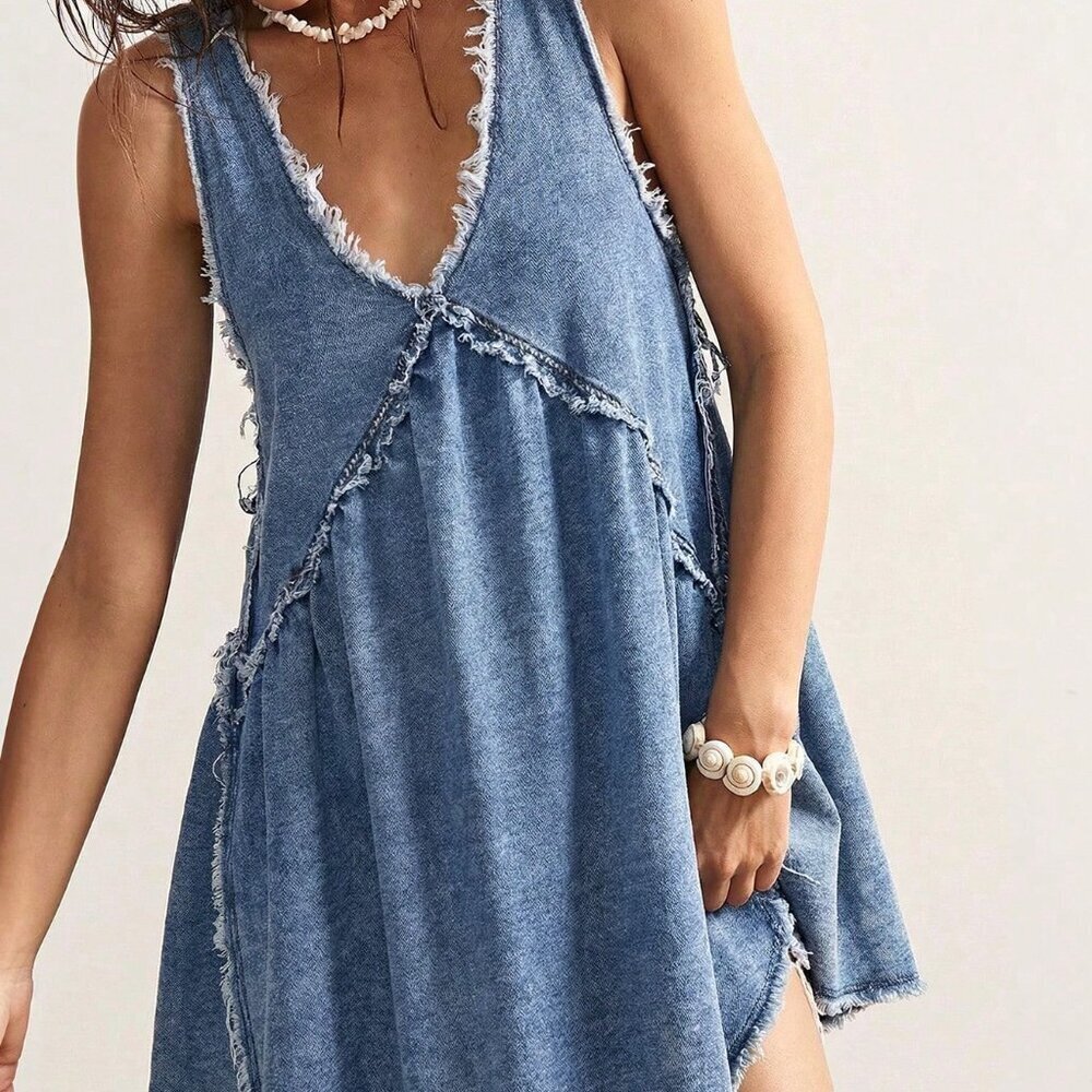Light Wash Casual Women's Denim Sleeveless V-Neck Dress - Picture 6 of 6
